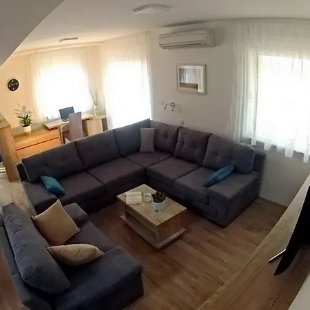 Holiday In Pula/istrien 34295 度假居 *